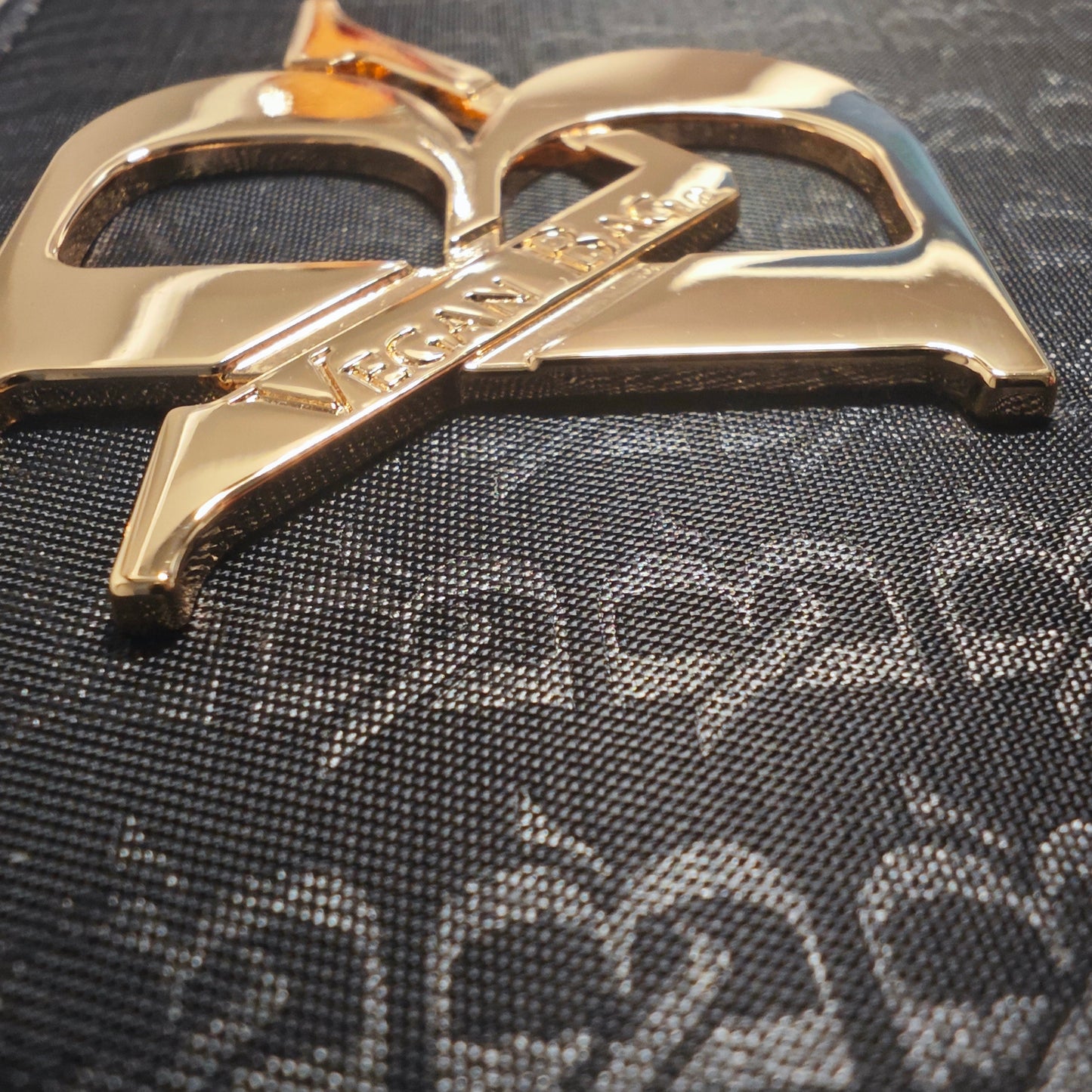 Samsara Compagnon monogram